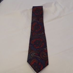 Beautiful Brook Brothers tie.